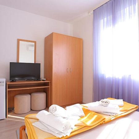 Double Room Tucepi 5263D Exterior photo